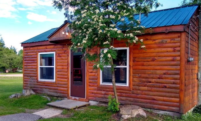 Berrys Motel (Orchard Motel, Orchard Grove Motel) - Web Listing (newer photo)